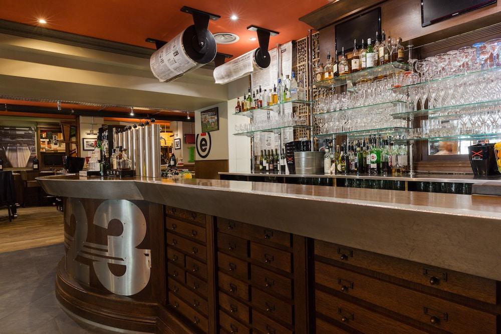Hotel Bristol Реймс Екстериор снимка